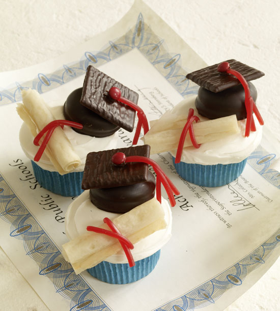 Mini Cupcake Mortarboards Recipe 