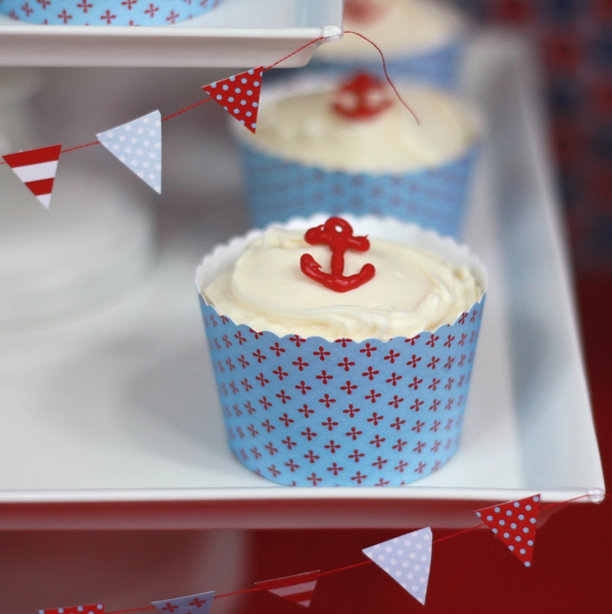 the-celebration-shoppe_little-sailor-choc-anchor-cupcake