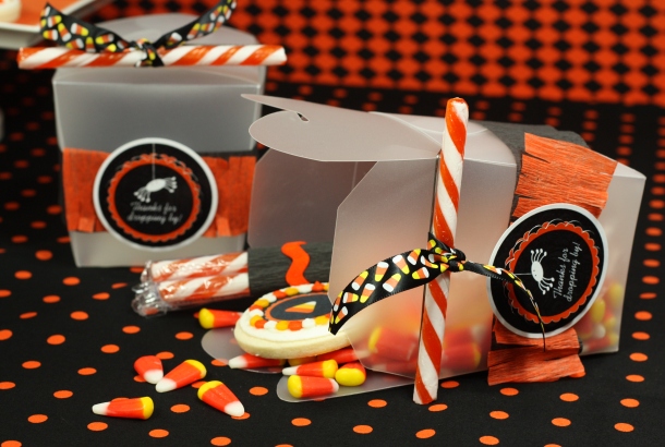 the-celebration-shoppe-candy-corn-collection_favorboxesside