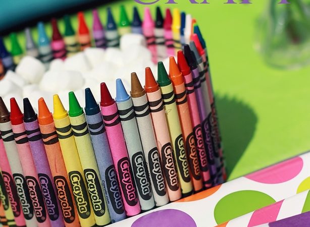 The celebration shoppe art party crayola crayon craft
