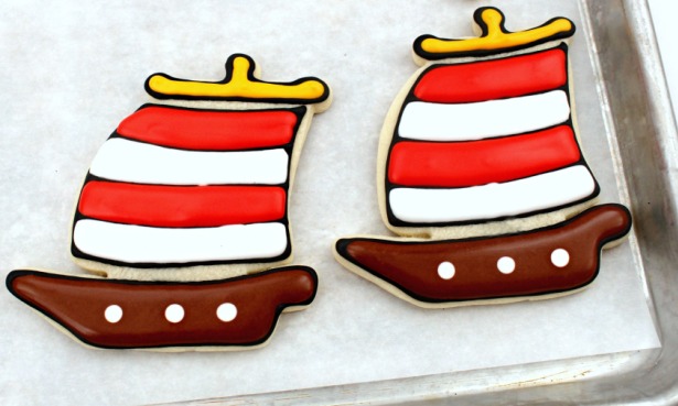 Pirate ship cookie tutorial step 4