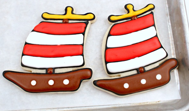 Pirate ship cookie tutorial step 5