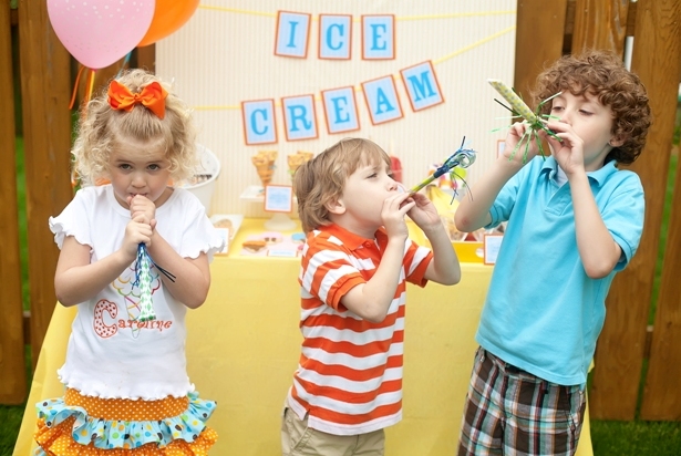 The celebration shoppe ice cream party kids w blowers1