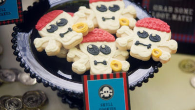 The celebration shoppe pirate party skull cookies wl