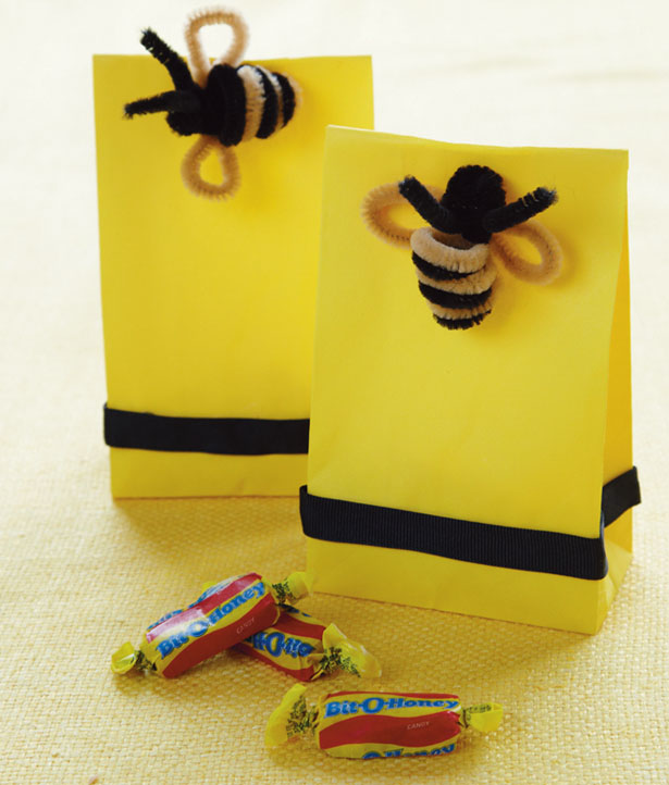 Amy atlas sweet designs book diy bee favor bags