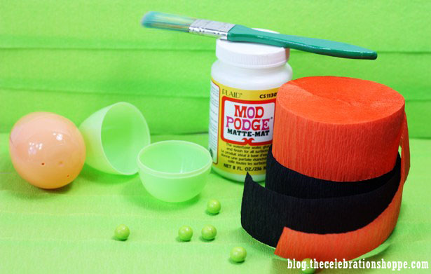 Simple kid craft for Halloween or Party Favors | Kim Byers