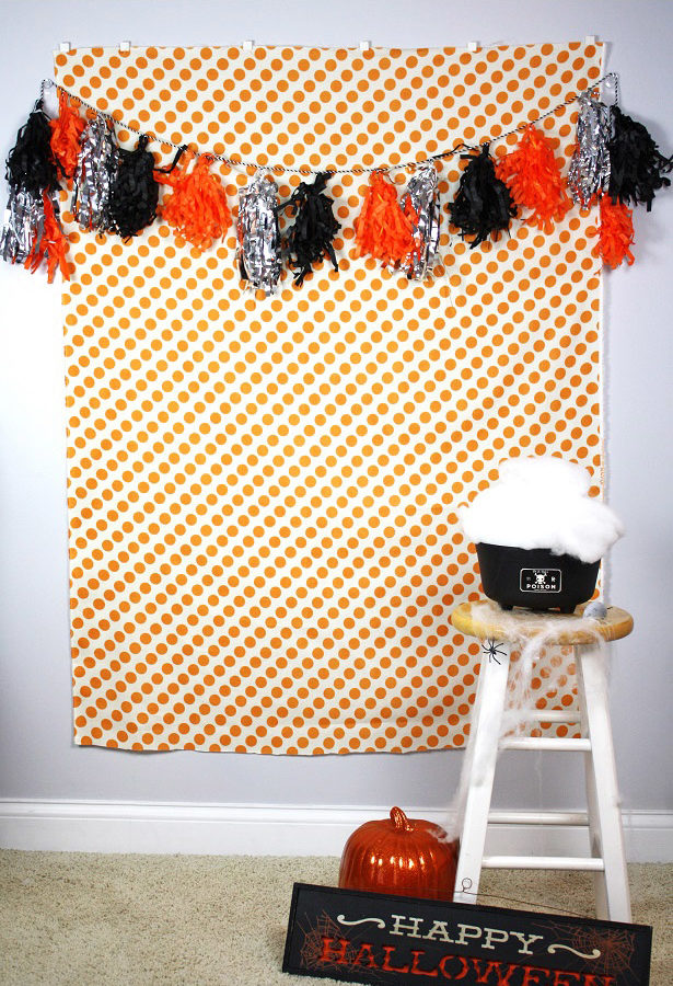 How To Hang Fabric Photo Booth Backdrops On Walls Halloween Party Ideas