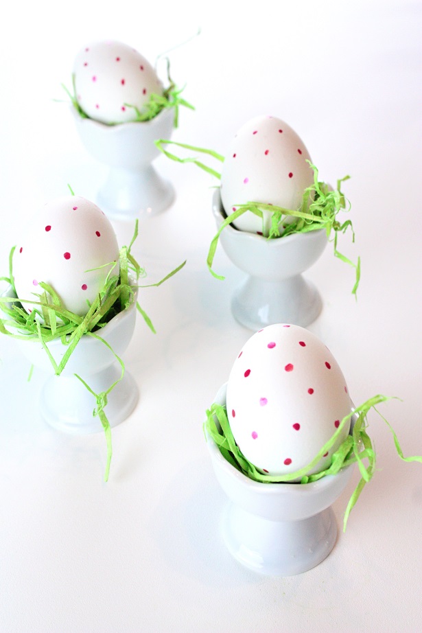 DIY Easter Egg Easter Bunnies | @kimbyers TheCelebrationShoppe.com