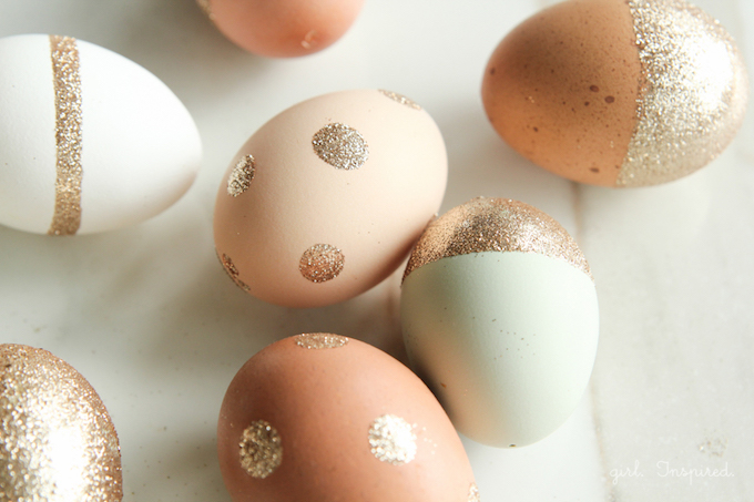 Best Easter Egg Decorating Ideas Gold Glitter | The Girl Inspired 