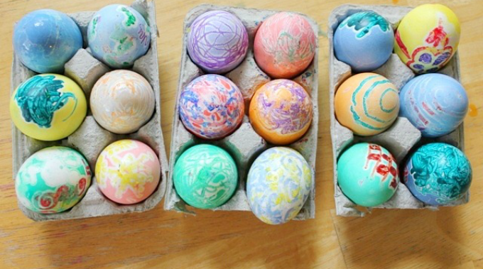 Sharpie Easter egg decorating - Kim Byers