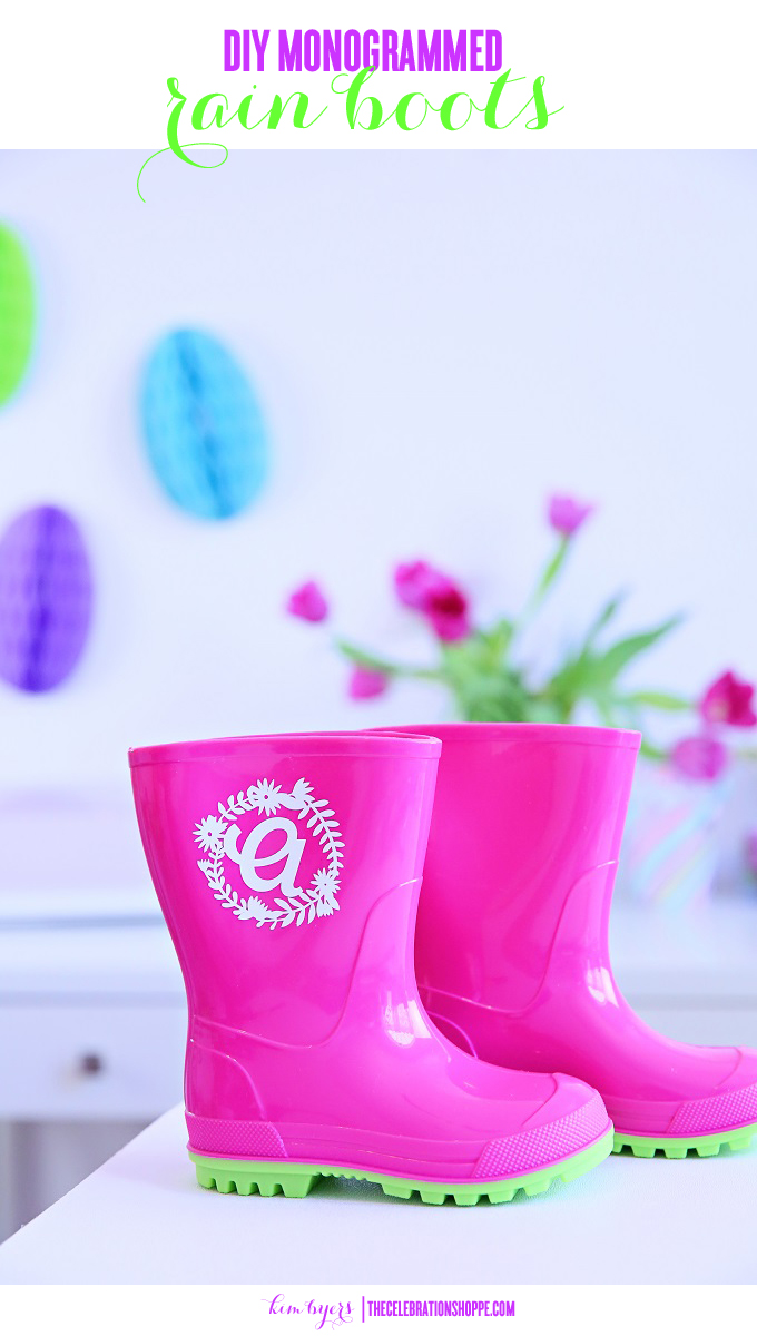 DIY Monogrammed Rain Boots | Kim Byers