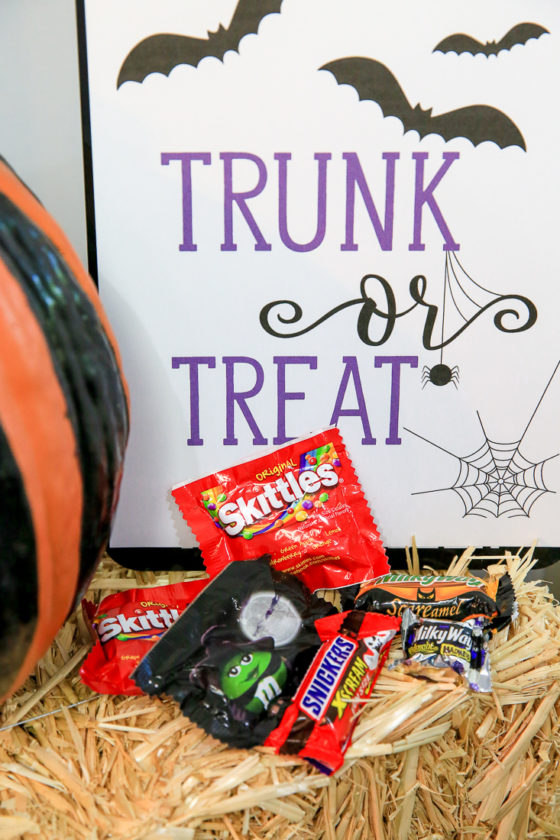 Easy Halloween Trunk Or Treat Ideas + FREE Printable Signs - Kim Byers